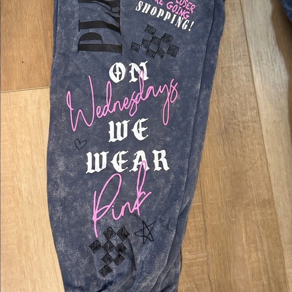 Mean Girls Joggers Size Small - Picture 2 of 6
